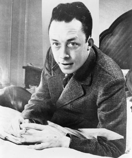 Camus : « Quand l'opprimé prend les armes au nom de la justice, il fait un pas sur la terre de l'injustice. »