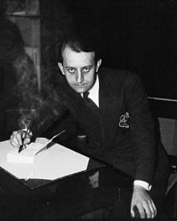 Malraux : « L'esprit donne l'idée d'une nation ; mais ce qui fait sa force sentimentale, c'est la communauté de rêves. »