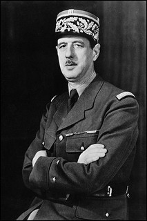 De Gaulle : « Cette guerre est une guerre mondiale. Dans l'univers libre, des forces immenses n'ont pas encore donné... »