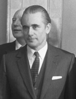 Chaban Delmas Dans Ce Regime Tout Ce Qui Est Reussi L Est Grace Au President De La Republique Tout Ce Qui Ne Va Pas Est Impute Au Premier Ministre L Histoire Chaban Delmas Dans Ce Regime Tout Ce Qui Est Reussi L Est Grace Au President De La Republique Tout Ce Qui Ne Va Pas Est Impute Au Premier Ministre L Histoire
