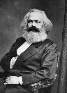 Marx et Engels : « Puissent les classes dirigeantes trembler à l'idée d'une révolution communiste ! »