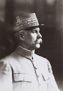 Petain J Ai Ete Avec Vous Dans Les Jours Glorieux L Histoire En Citations
